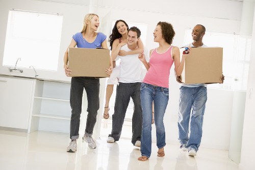 Moving truck service for homes in New Malden