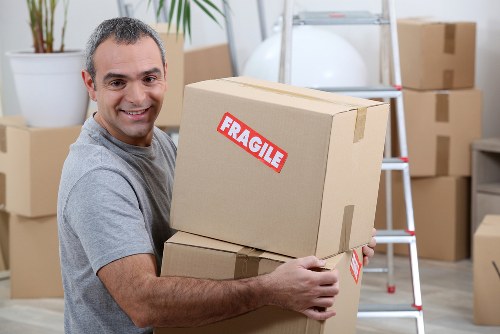 Moving day preparation checklist for customers in New Malden