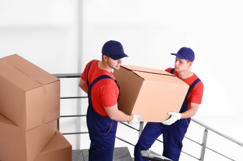 Removal truck hire for moving homes in New Malden