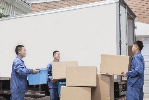 Moving van service for homes in New Malden